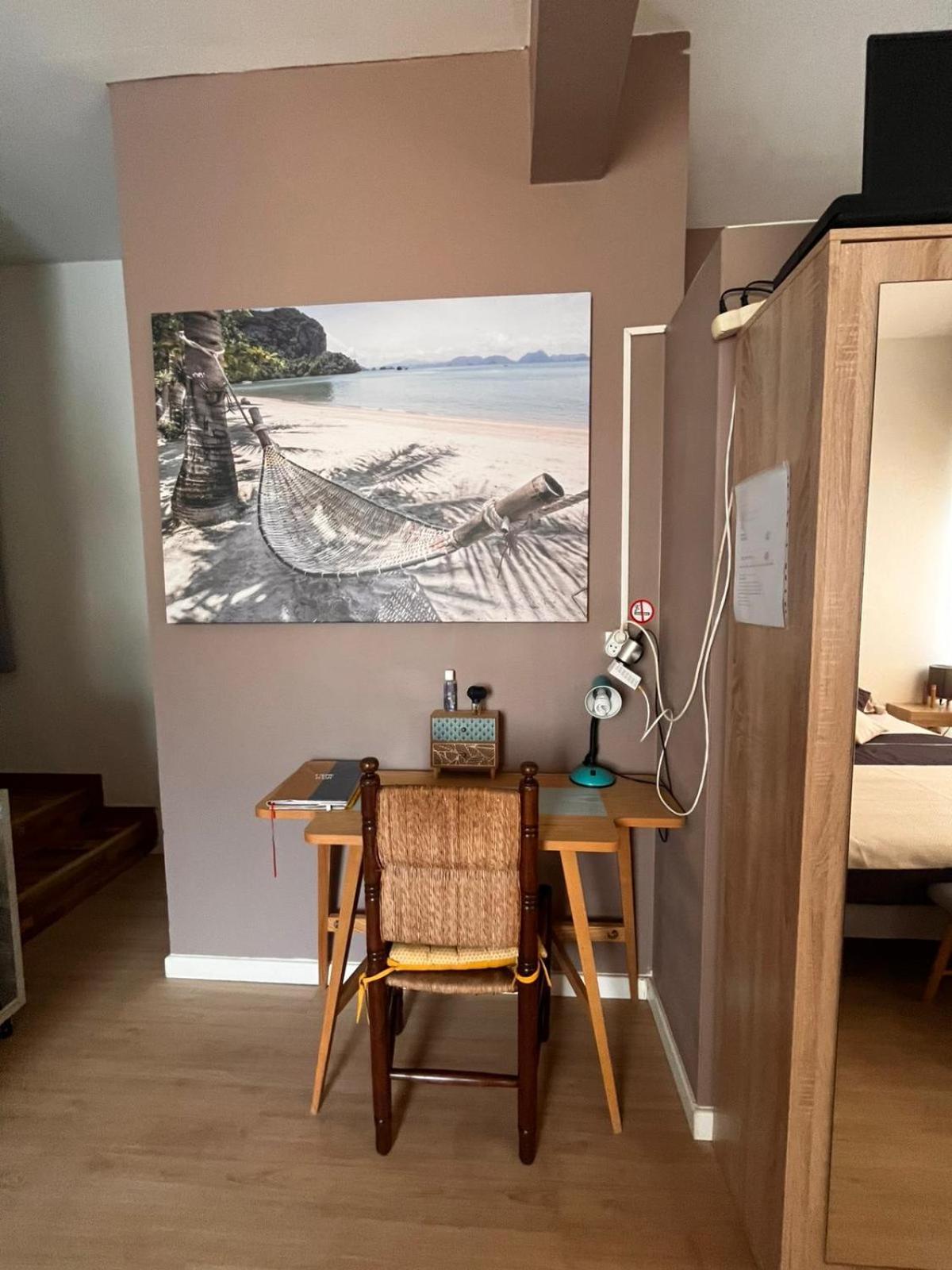 Studio Cosy Avec Piscine Dans Une Villa Saint-Denis Luaran gambar